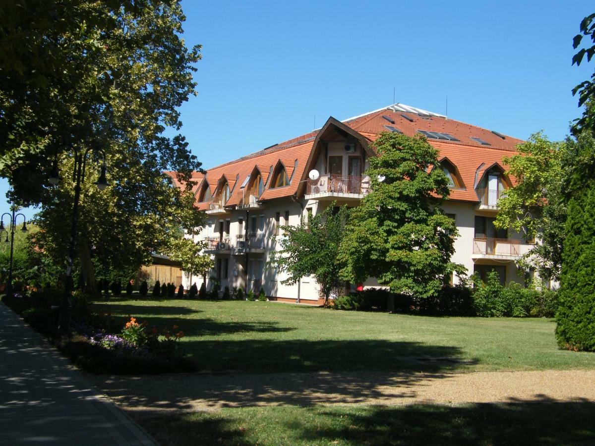 Park Setany Apartman Balatonlelle Exterior foto